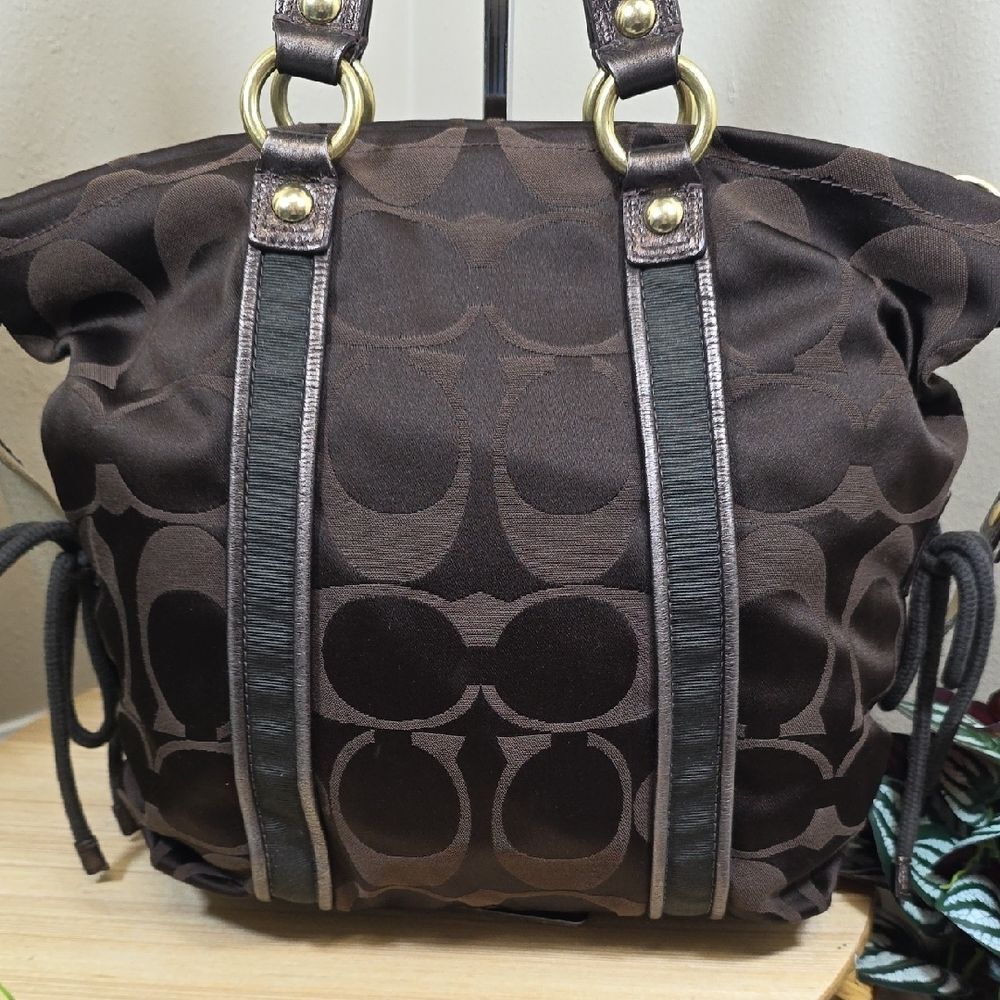 Coach Poppy Spotlight Tote and Matching Wallet - Picture 5 of 14